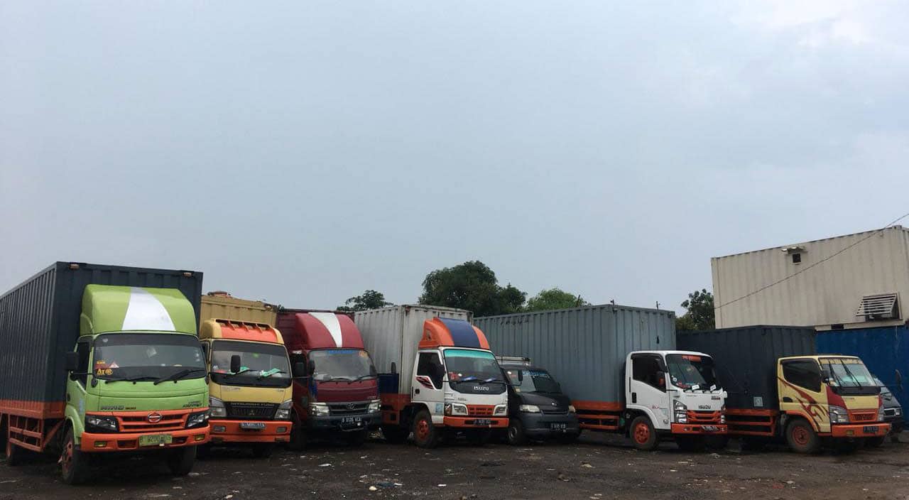 sewa truk box murah