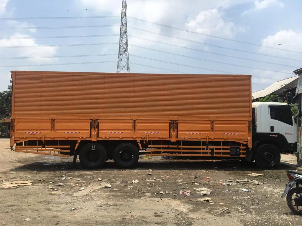 rental truk wingbox
